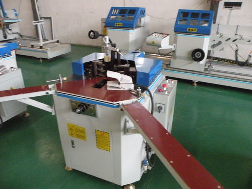 断桥铝设备“小三件” 普通机械制造的精密核心